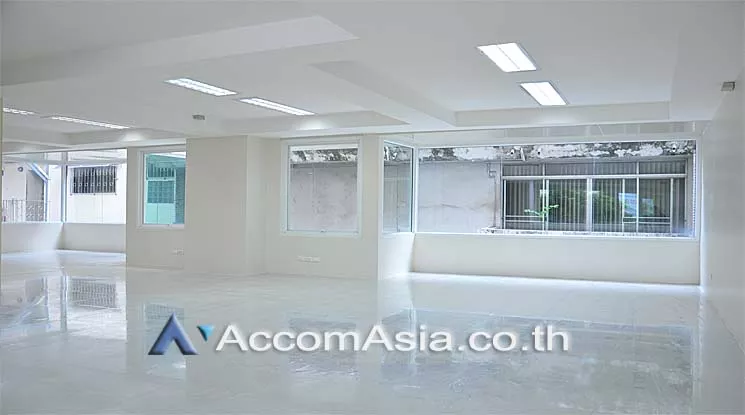 9  Office Space For Sale in Silom ,Bangkok BTS Sala Daeng AA13163